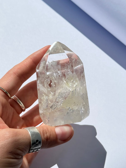 Shamanic Clear Quartz Point | Punta de Cuarzo Cristal Chamánico