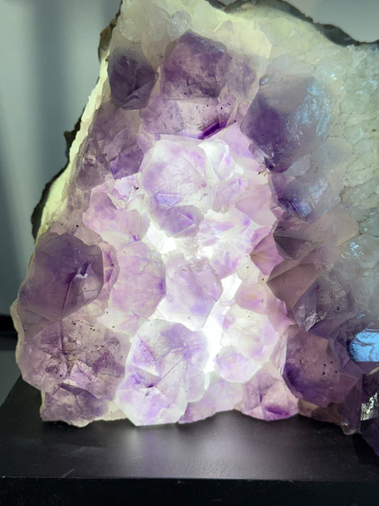 Amethyst Cluster Lamp — Calm, Clarity & Elevated Spaces