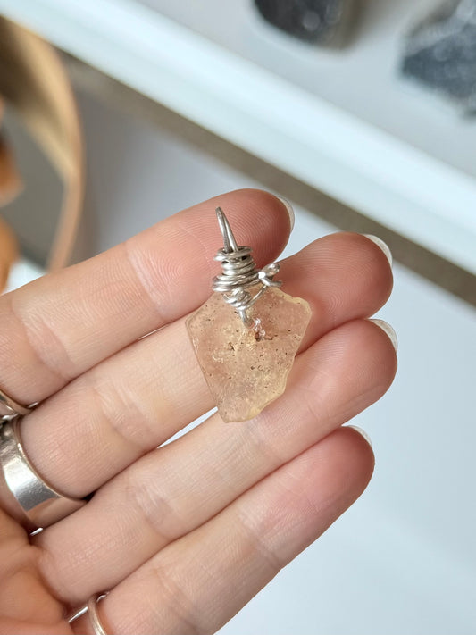 Lybian Desert Glass ( Silver 925 Wire )