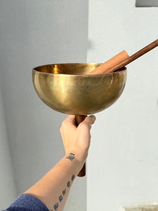 7 Metal Singing Bowl with Holder ( Note G Solar Chakra ) 8”