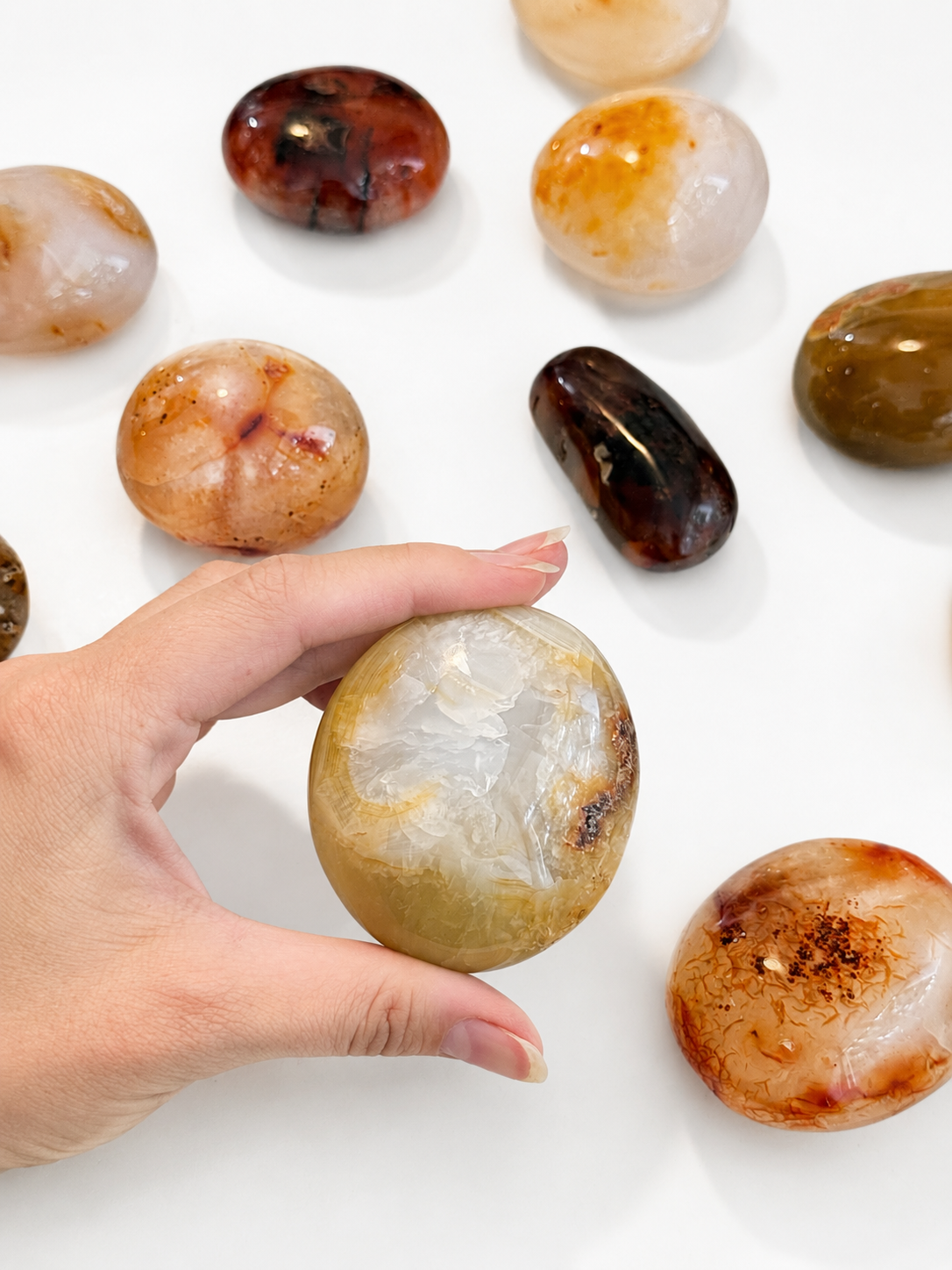Carnelian Palm Stone | Piedra de mano Cornalina ( Madagascar )