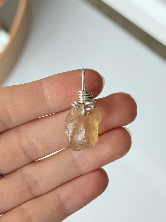 Lybian Desert Glass ( Silver 925 Wire )