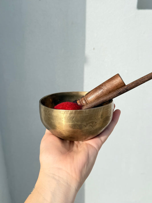 7 Metal Singing Bowl ( Note C Sacral Chakra ) 4”