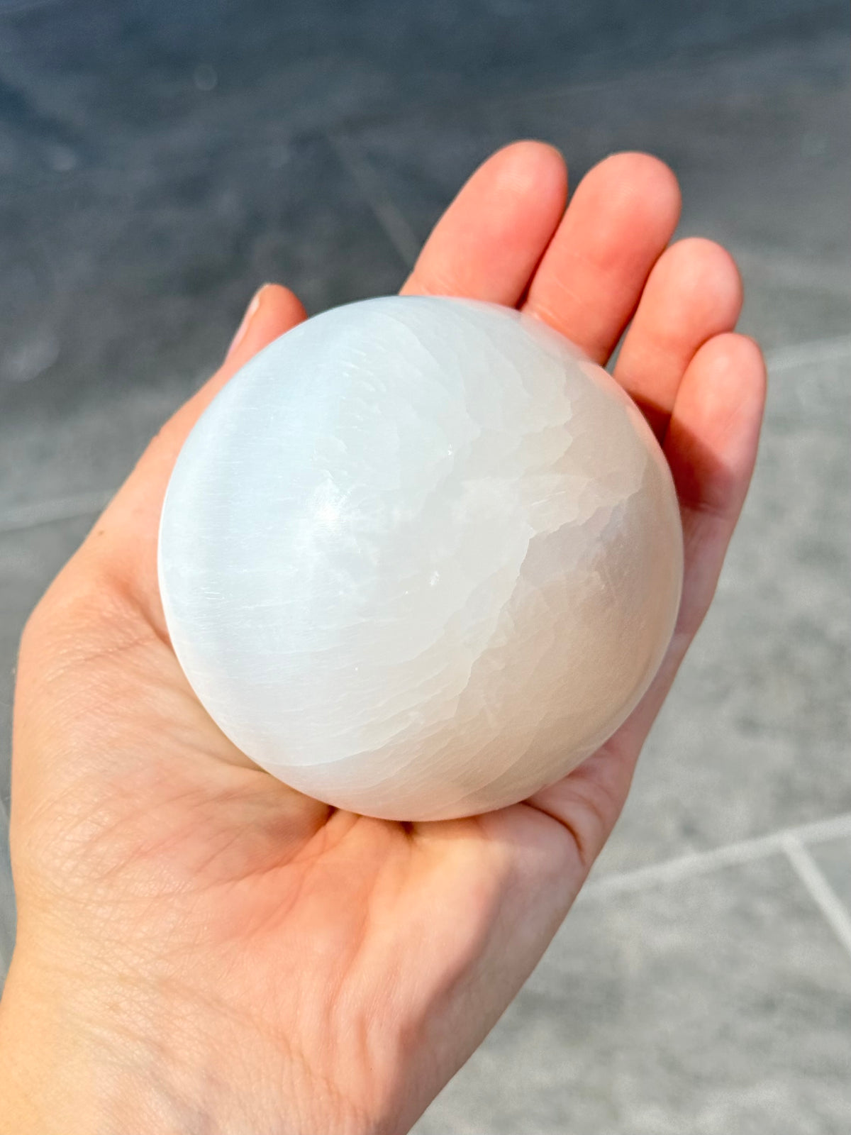 Esfera de Selenita Blanca | White Selenite Sphere
