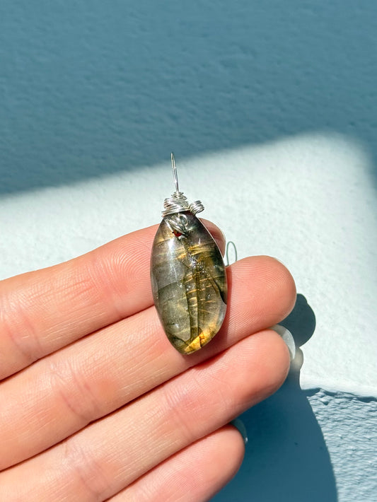 Labradorite Pendant