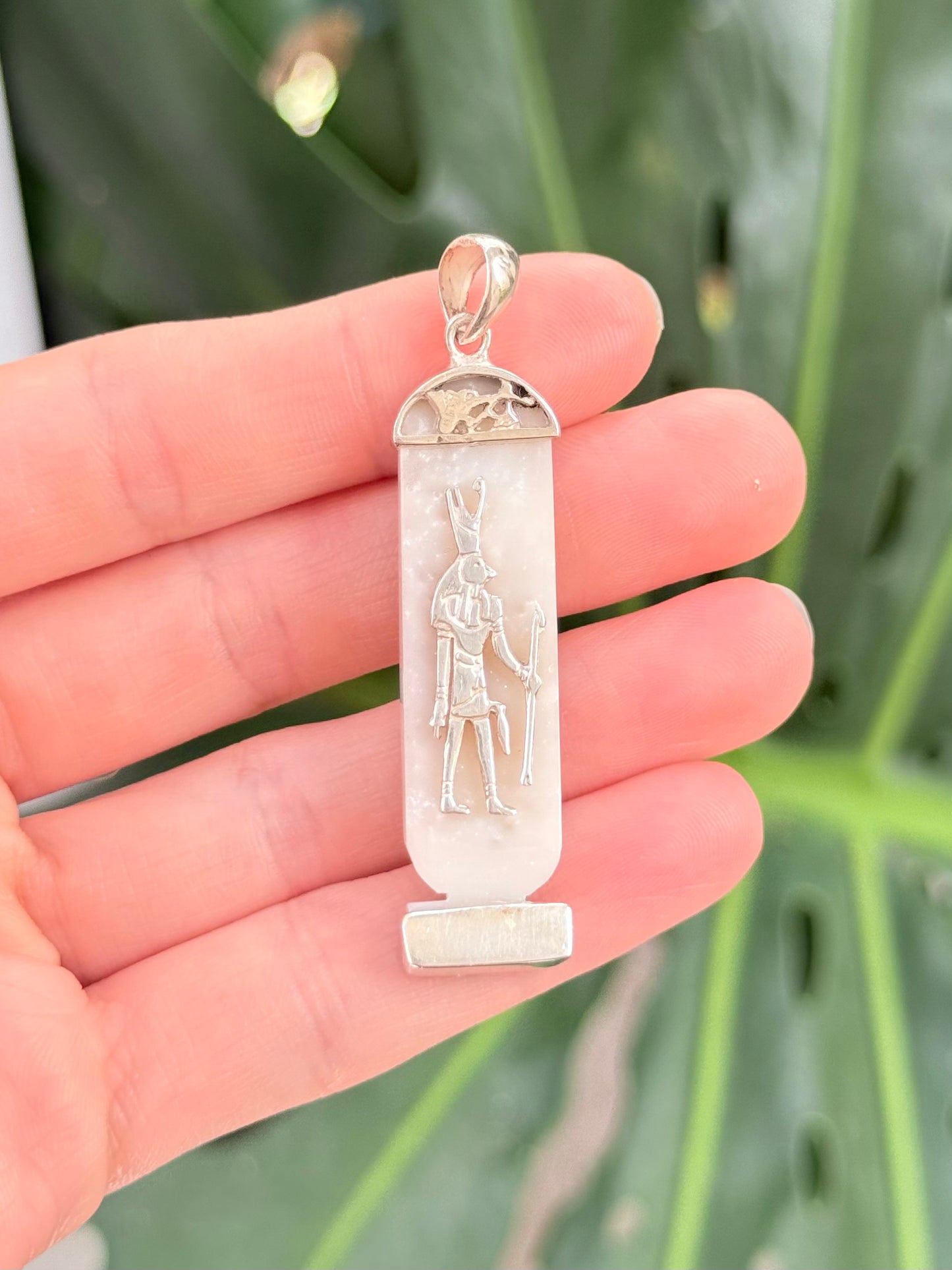 Nacar Cartouche with the 4 Elements and Anubis on the Back ( Silver 925 )