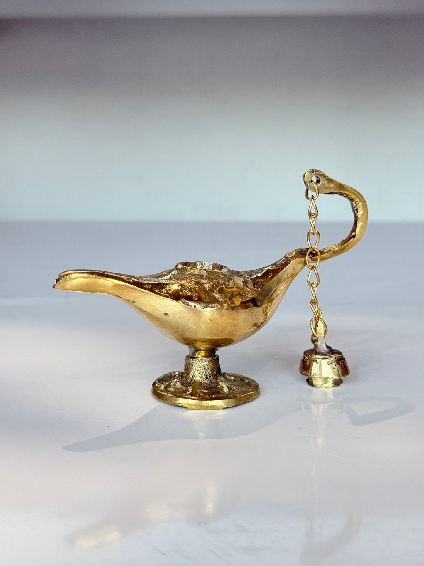Brass Aladdin-Style Lamp – Traditional Egyptian Design