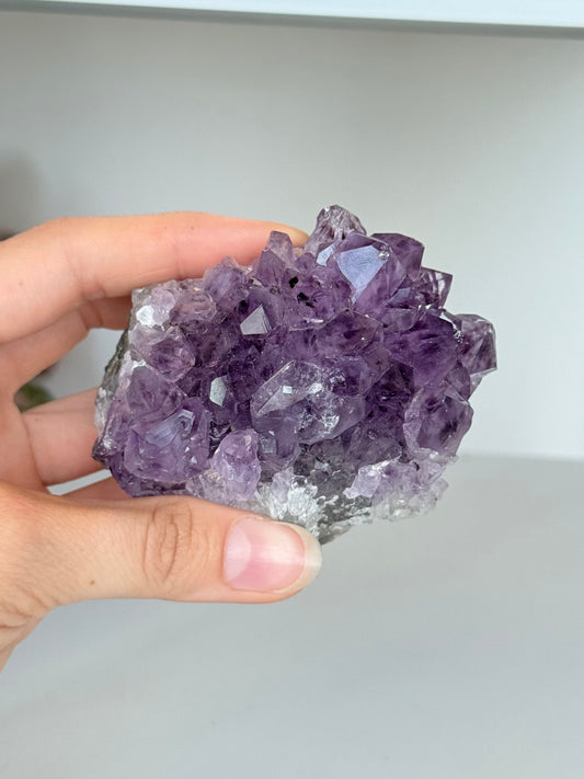 Small Amethyst Cluster / Clúster Pequeño de Amatista