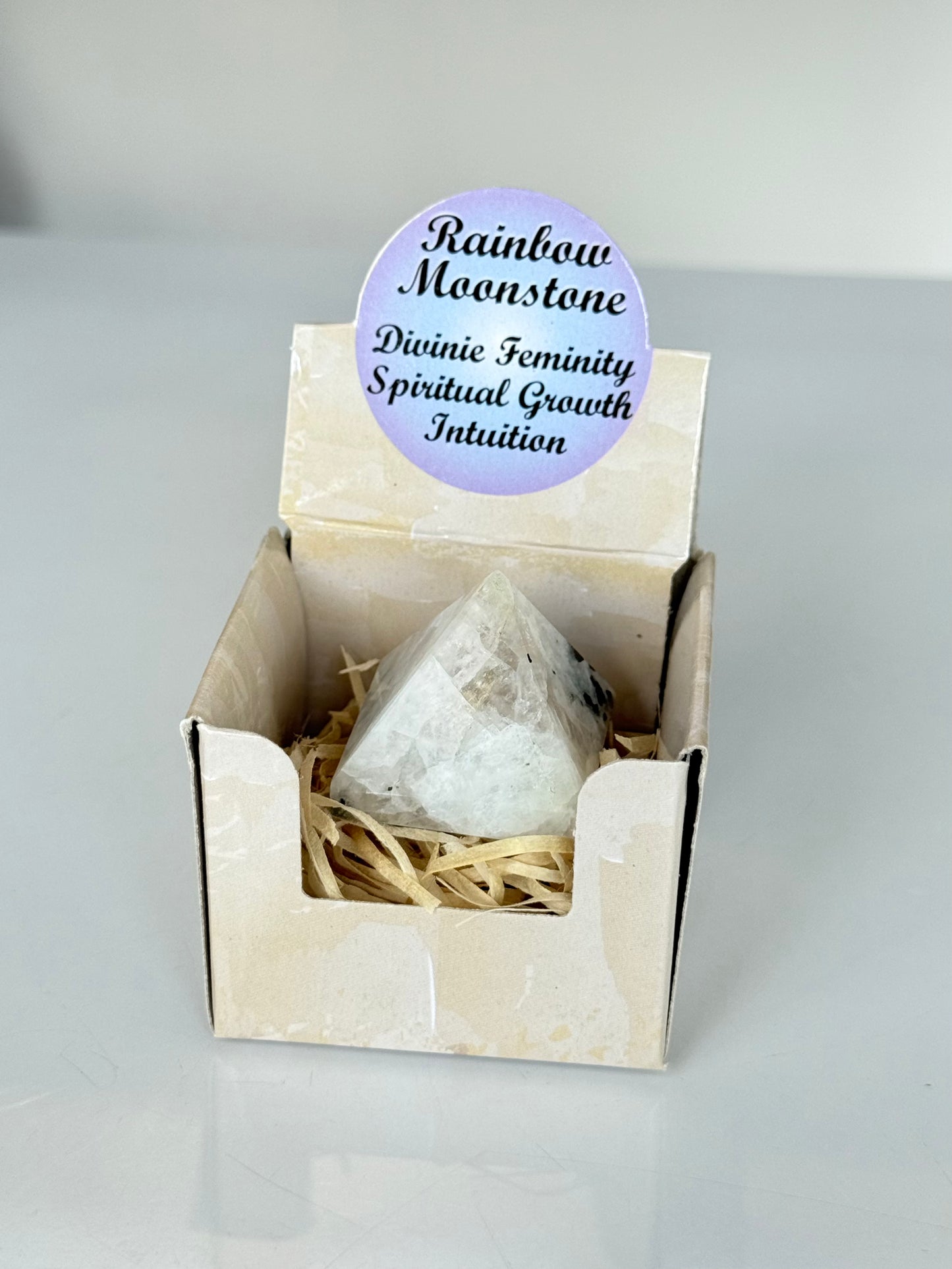 Rainbow Moonstone Pyramid Box / Cajita con Pirámide de Piedra Luna Arcoíris