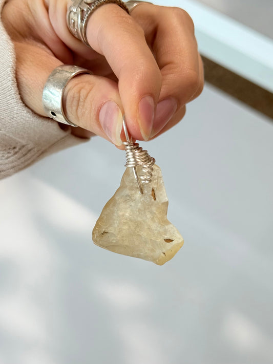 Lybian Desert Glass ( Silver 925 Wire )