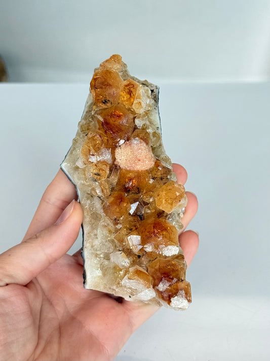 Citrine Cluster (Heat-Treated) / Clúster de Citrino (Tratado con Calor)