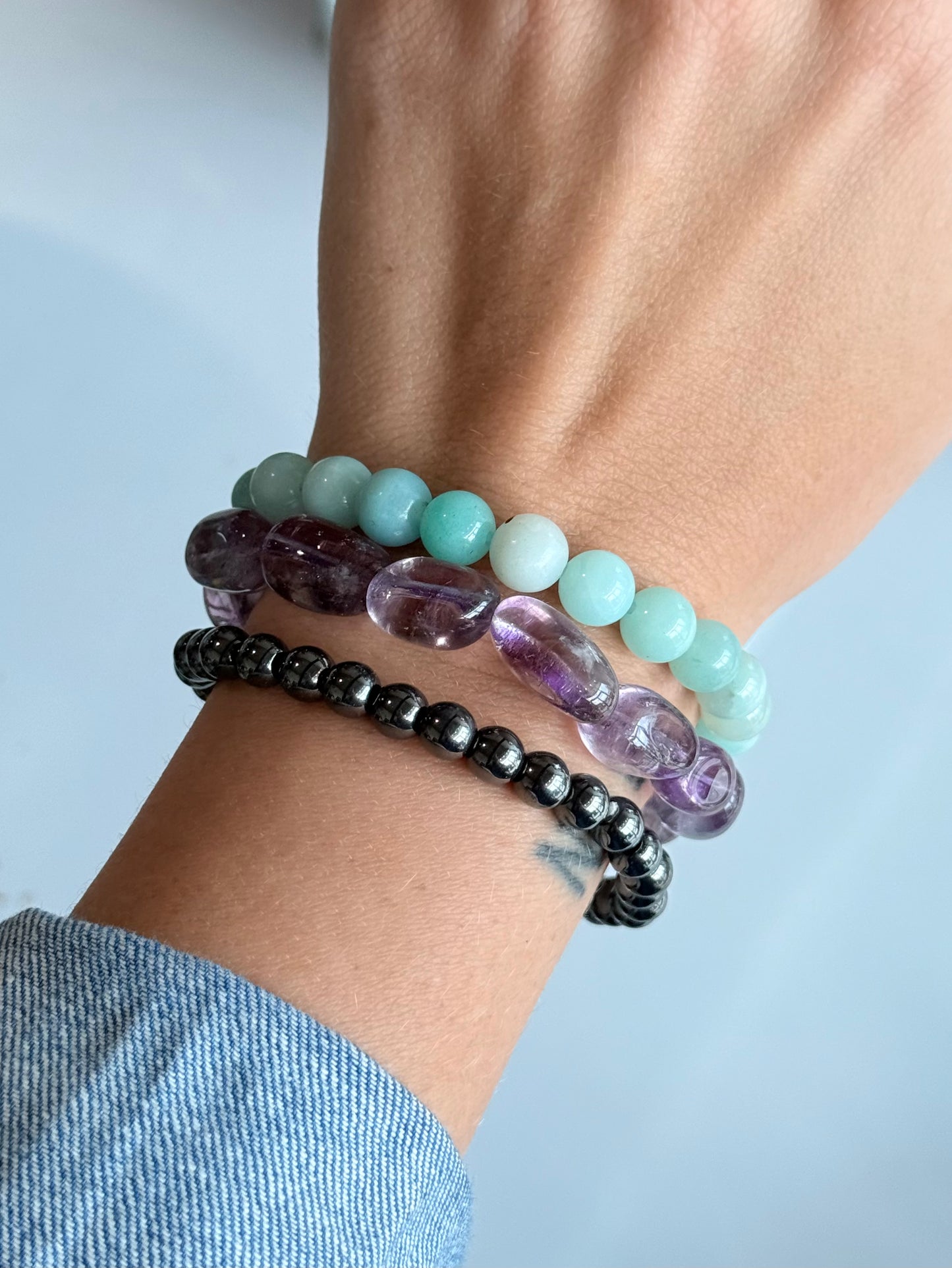 Set de Pulseras para la Energía de la Ansiedad – Amazonita 8 mm, Amatista Free Form y Hematita 6 mm
