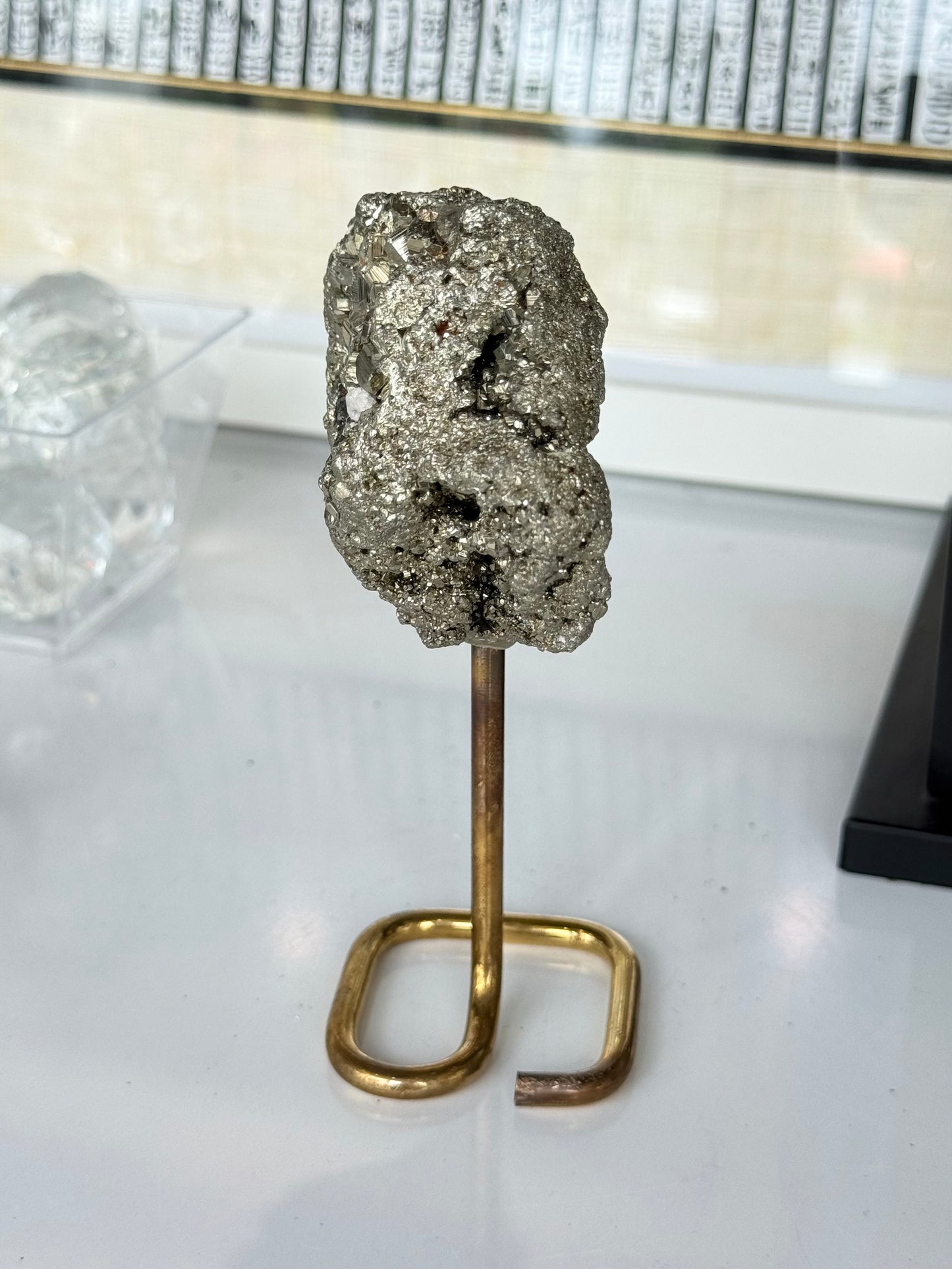 Raw Pyrite on Gold Stand / Pirita en Bruto sobre Base Dorada