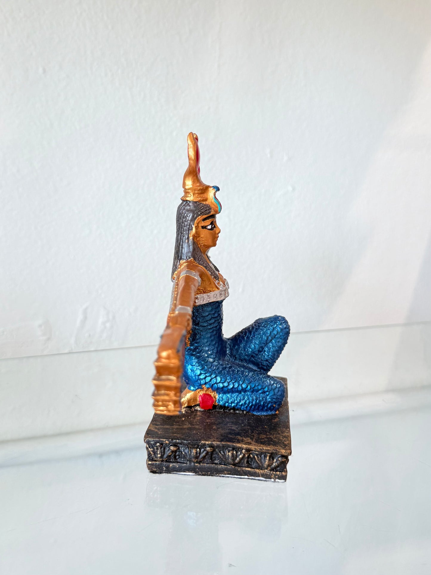 Hathor Statue with Solar Disk – Egyptian Goddess of Joy, Love, and Protection
