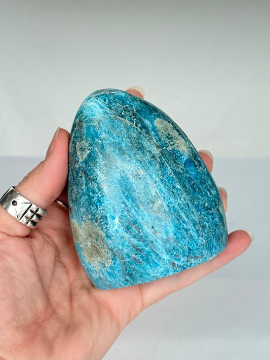 Blue Apatite Freeform ( Madagascar )