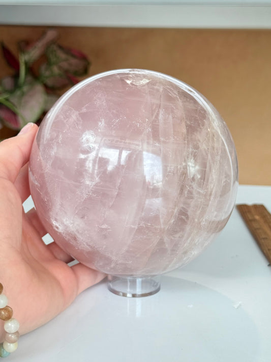 Rose Quartz Sphere | Esfera de Cuarzo Rosado