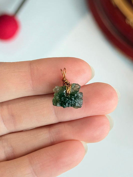 Moldavite Pendant ( Copper Wire )