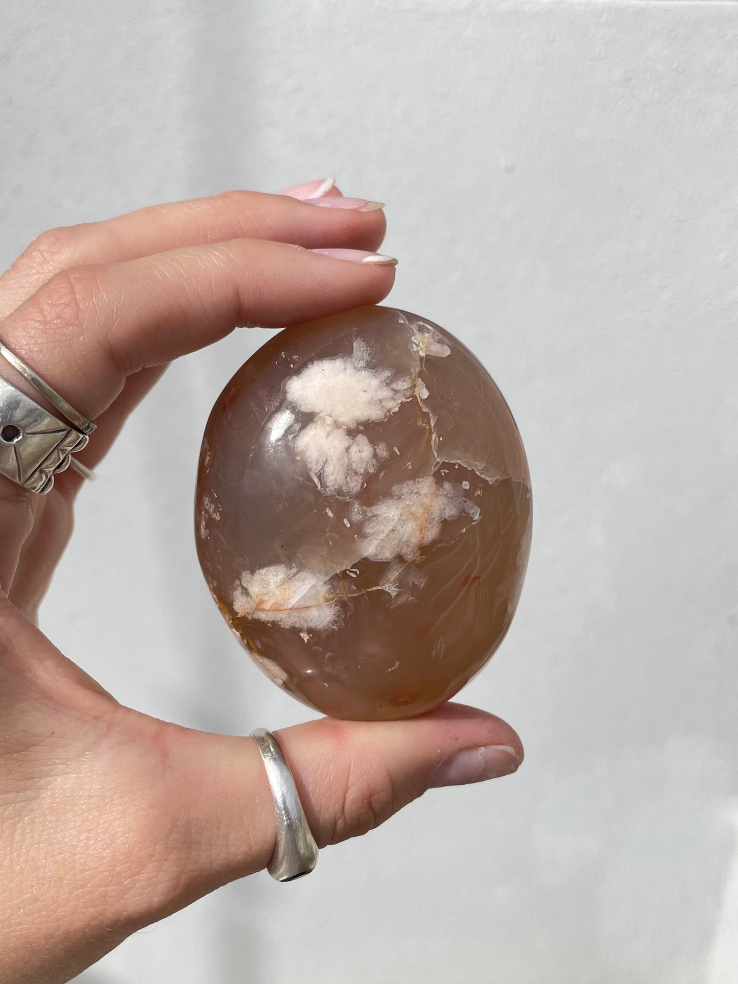 Flower Agate Palm Stone – Healing and Inner Growth