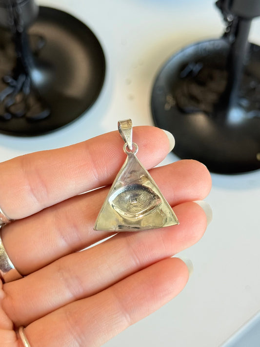 The all-seeing eyes Pendant