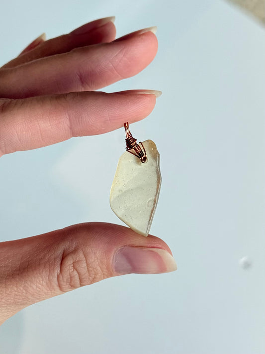 Libyan Desert Glass Copper Wire Pendant / Colgante de Libyan Desert Glass con Wire de Cobre