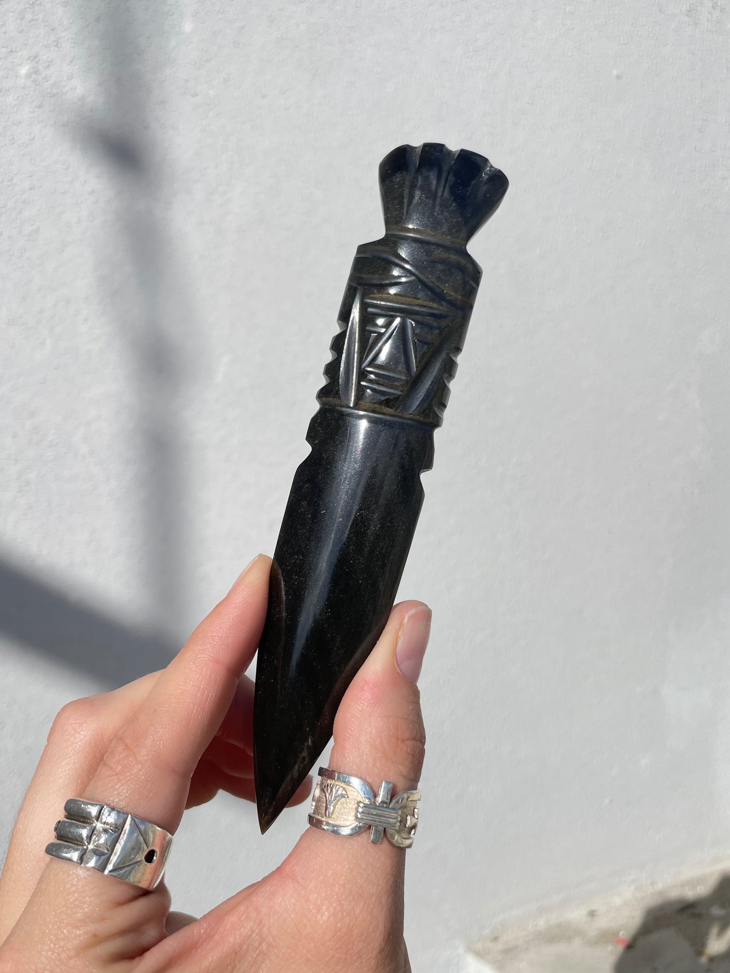 Sheen Obsidian Dagger