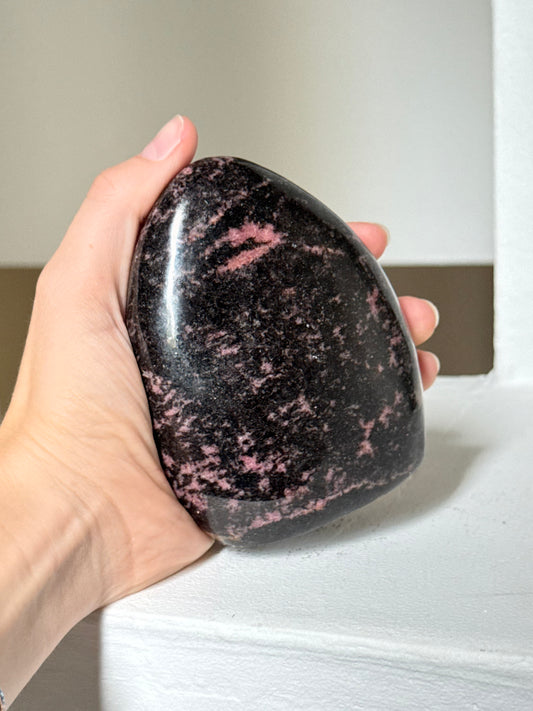 Rhodonite Free Form / Rodonita Free Form