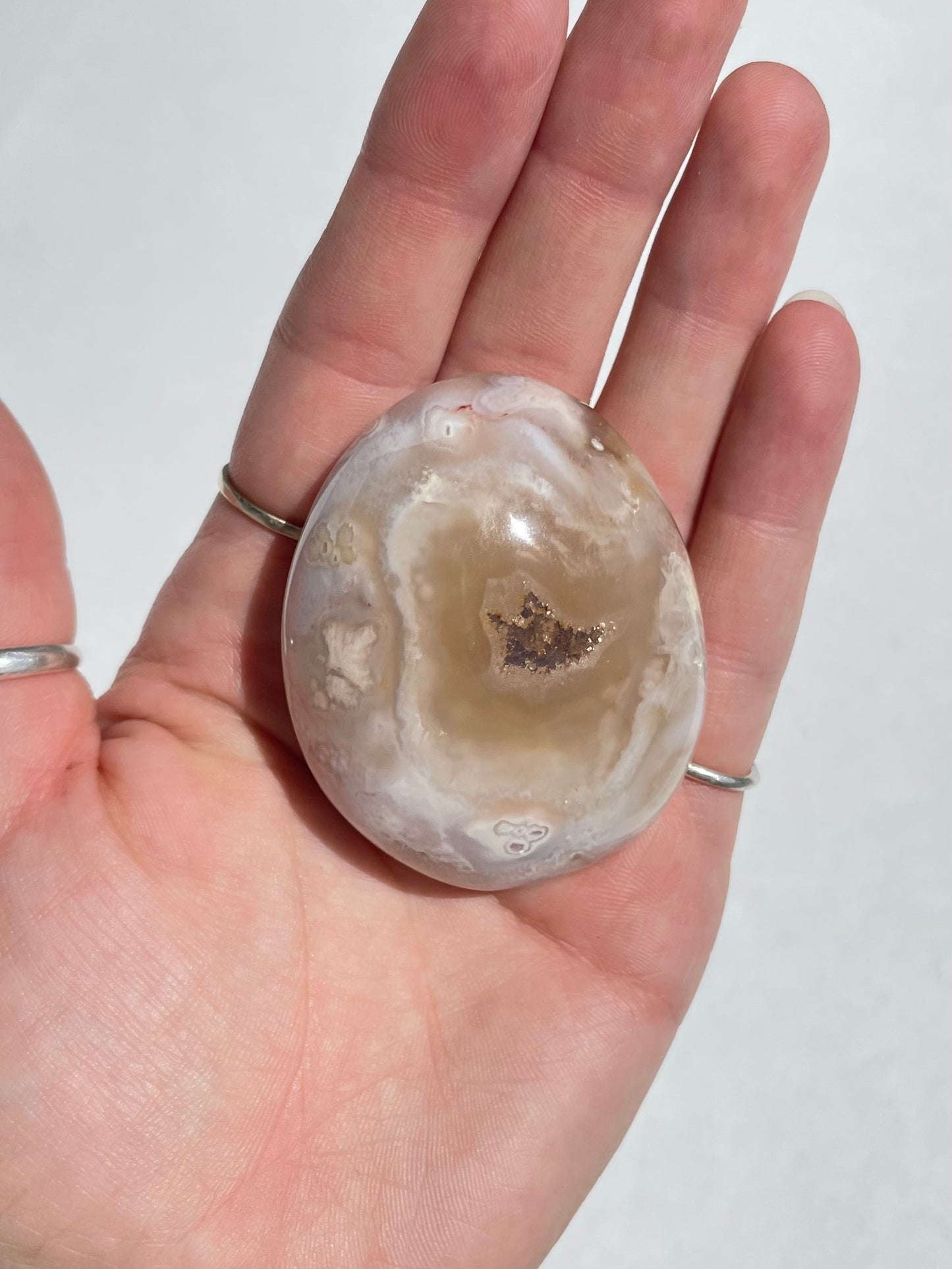 Flower Agate Palm Stone