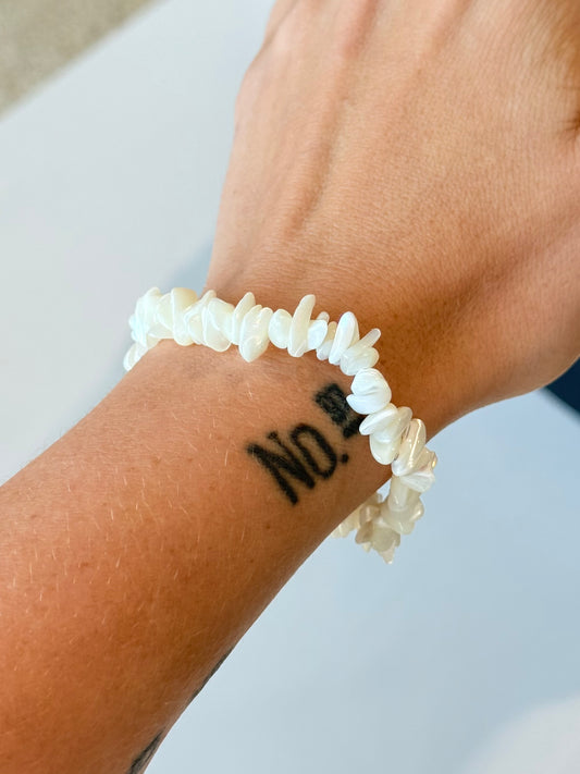 Mother of Pearl ( Nacar ) Chip Bracelet