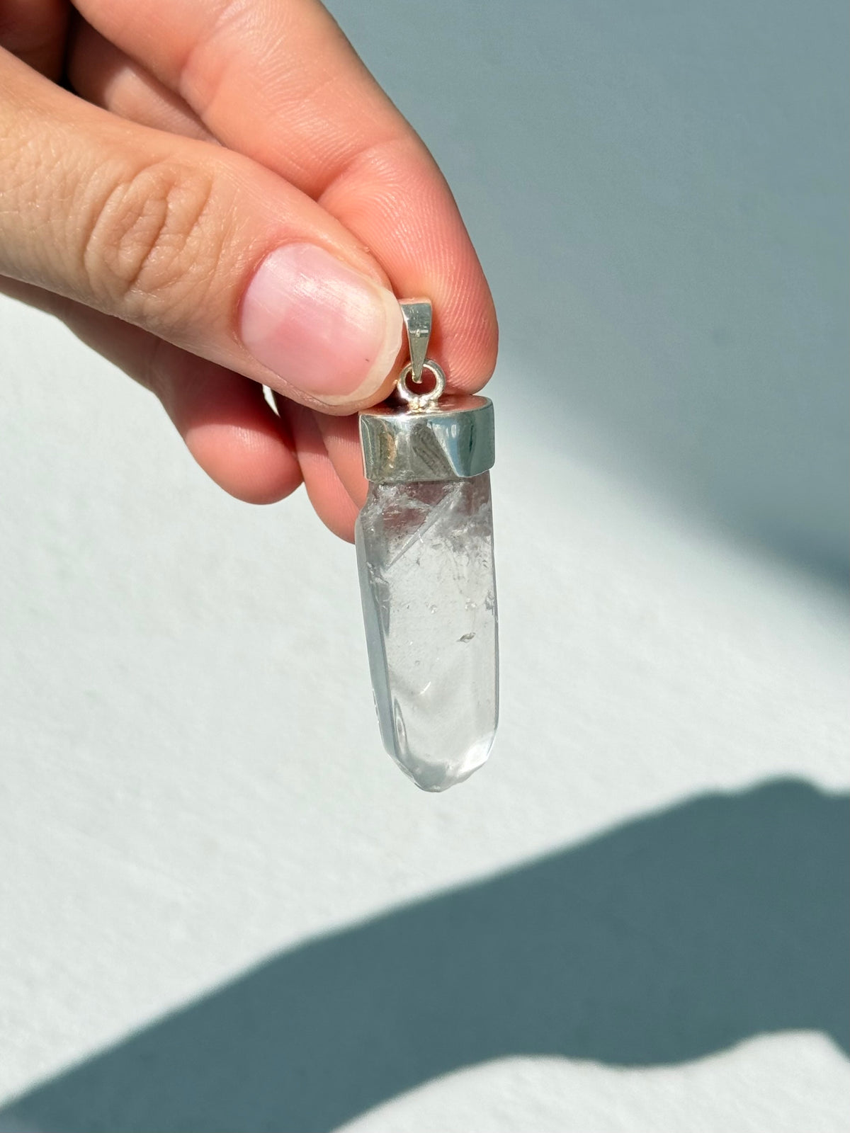 Punta de Cuarzo Fantasma Natural en Plata 925 | Natural Phantom Quartz Point Pendant in Sterling Silver 925