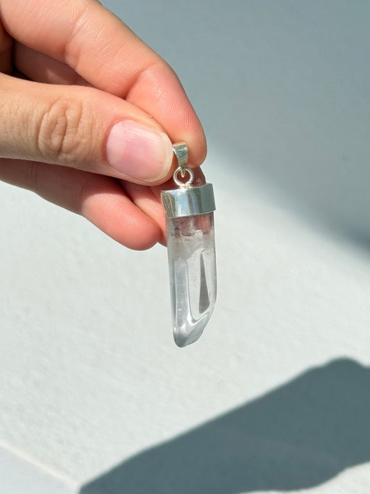 Punta de Cuarzo Fantasma Natural en Plata 925 | Natural Phantom Quartz Point Pendant in Sterling Silver 925