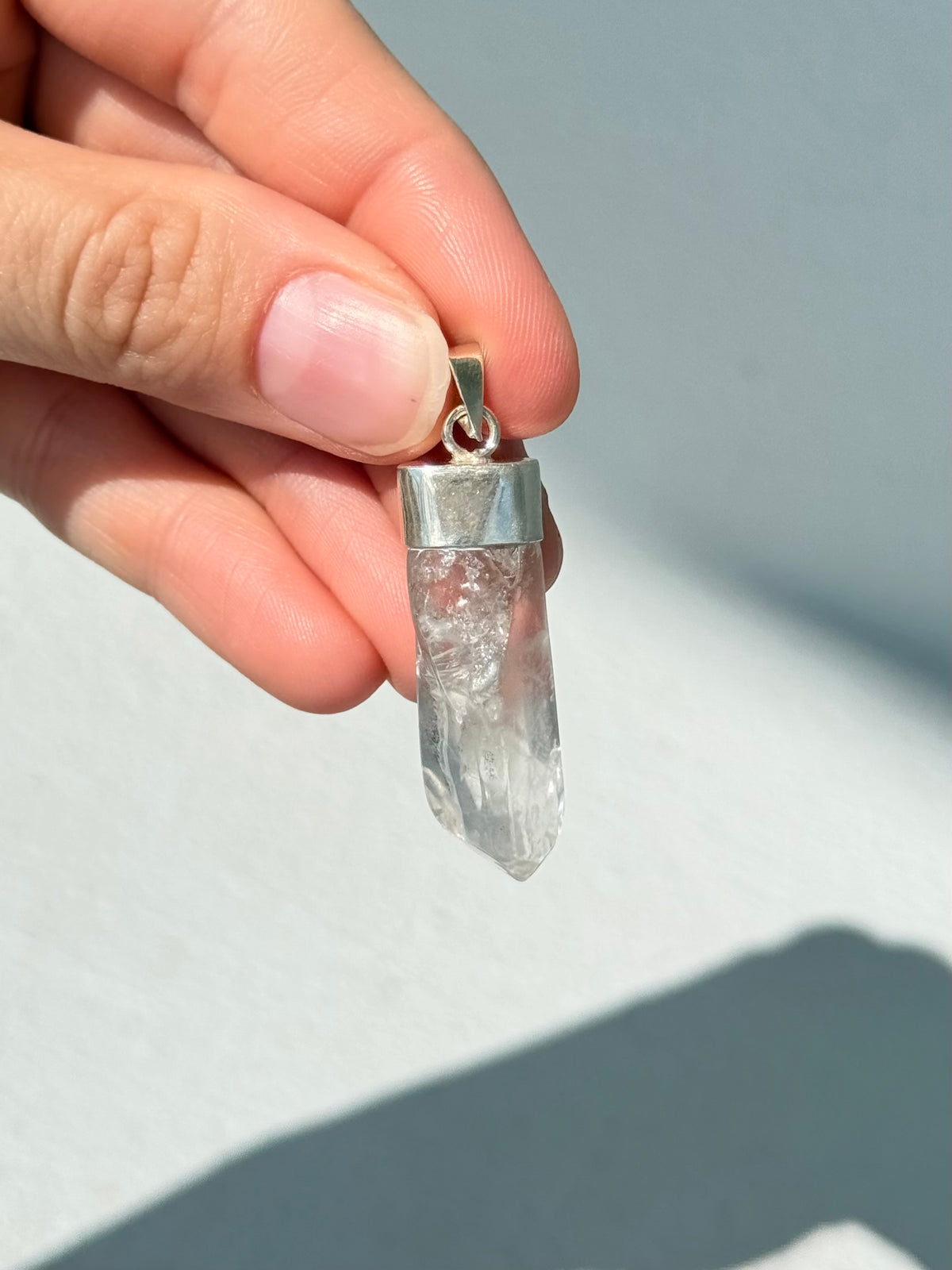 Punta de Cuarzo Fantasma Natural en Plata 925 | Natural Phantom Quartz Point Pendant in Sterling Silver 925