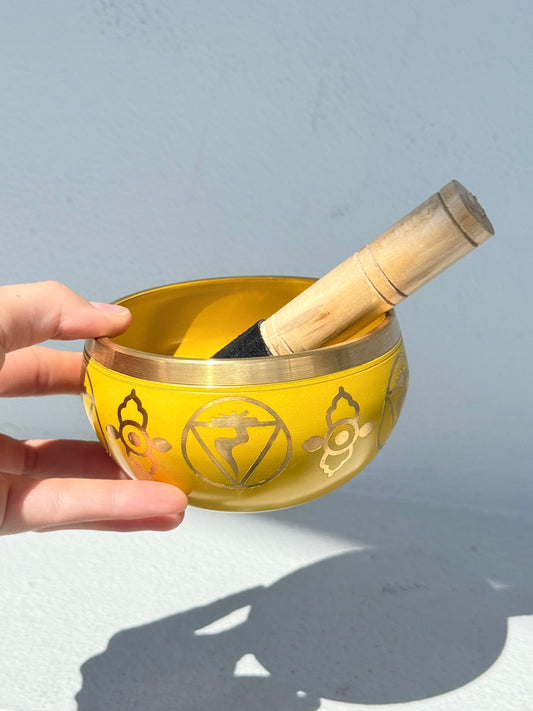 Cuenco tibetano amarillo-Chakra del plexo solar (Manipura), con mazo | Yellow Tibetan Singing Bowl - Solar Plexus Chakra (Manipura), with Mallet