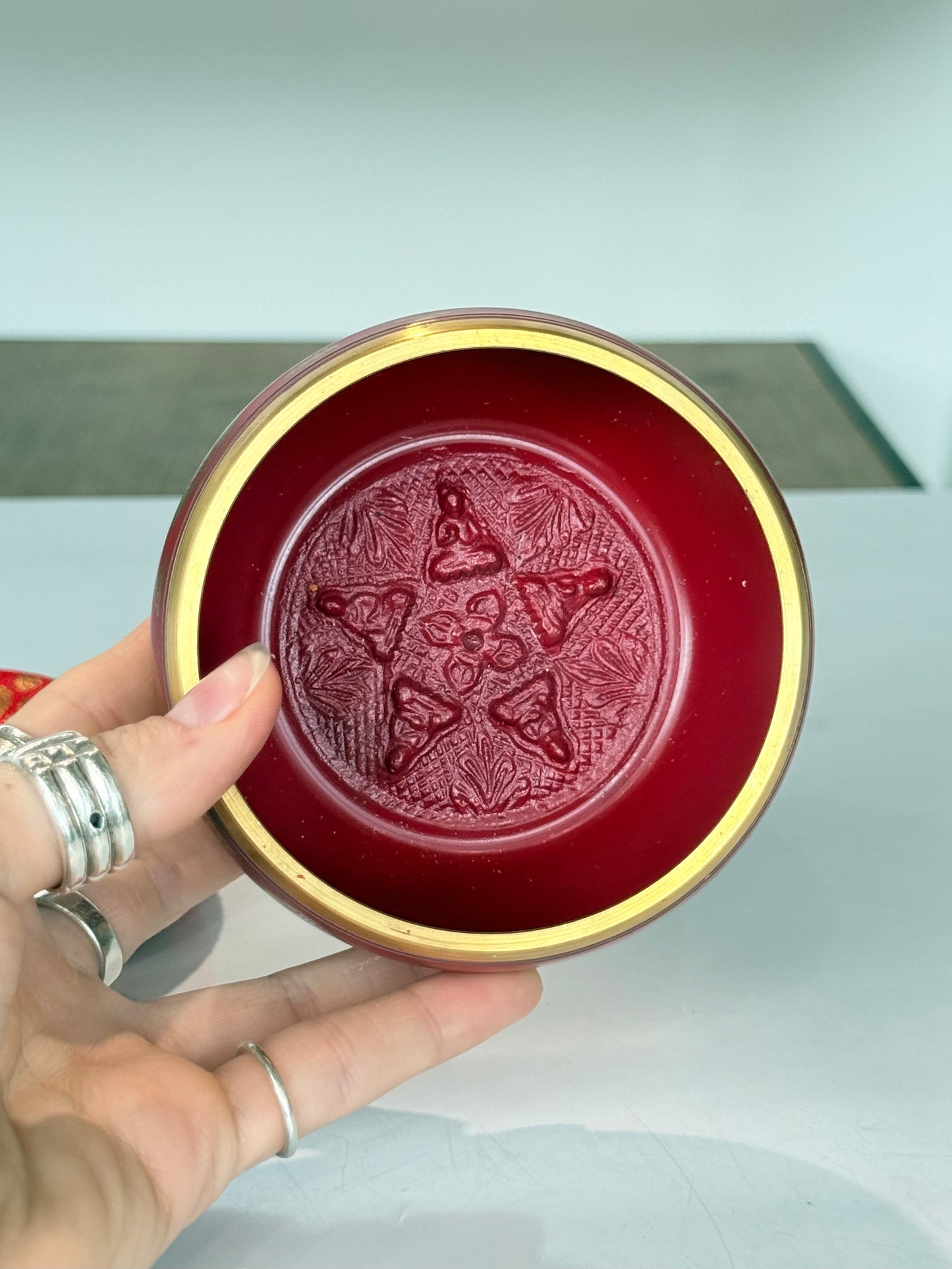 Red Sining Bowl Brass