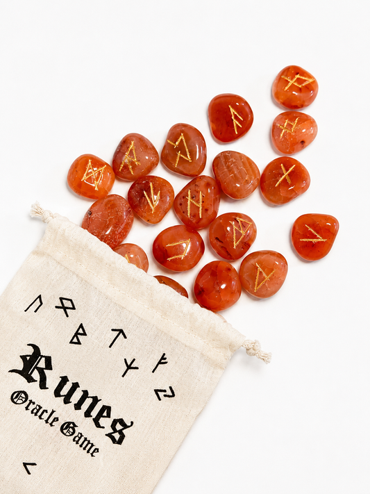 Carnelian Runes | Runas de Cornalina