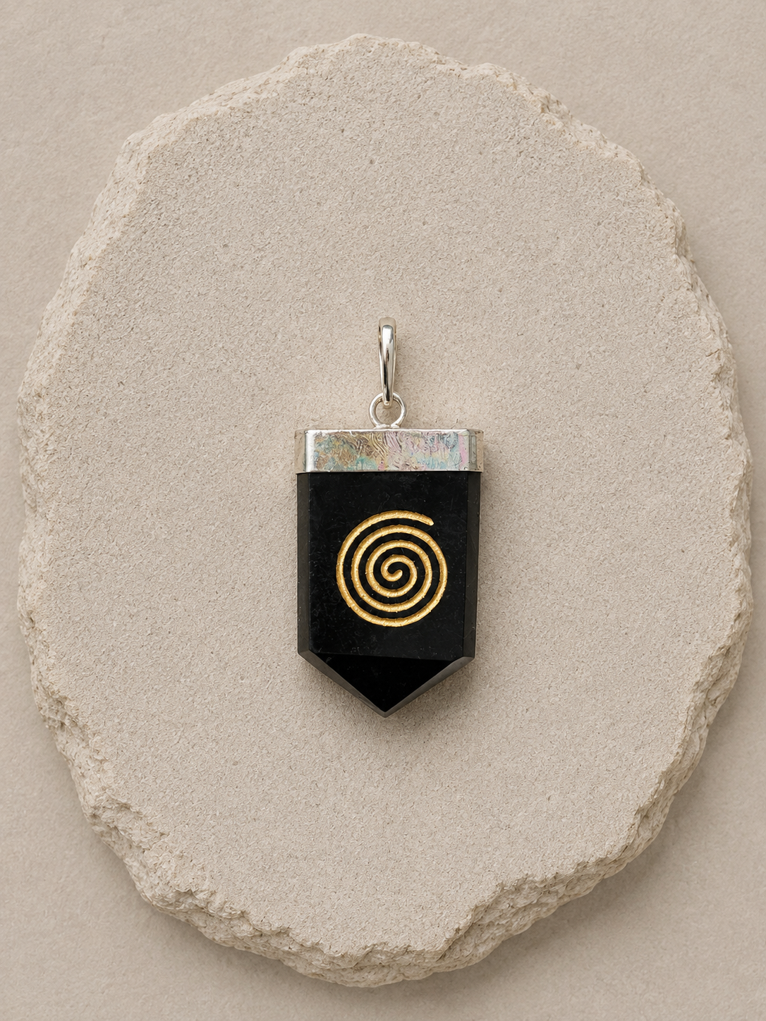 Black Obsidian Pendant with Spiral Engraving | Pendant de Obsidiana Negra con Espiral Grabado