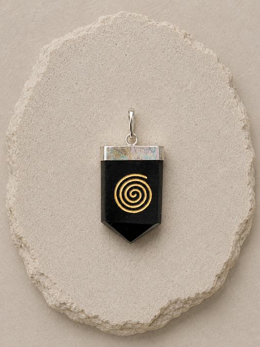 Black Obsidian Pendant with Spiral Engraving | Pendant de Obsidiana Negra con Espiral Grabado