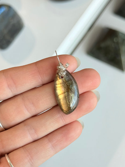 Labradorite Pendant