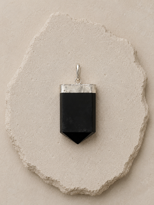 Black Obsidian Pendant with Spiral Engraving | Pendant de Obsidiana Negra con Espiral Grabado