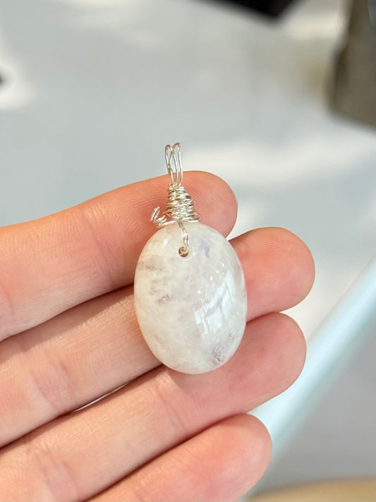 Moonstone Pendant ( Silver 925 Wire )