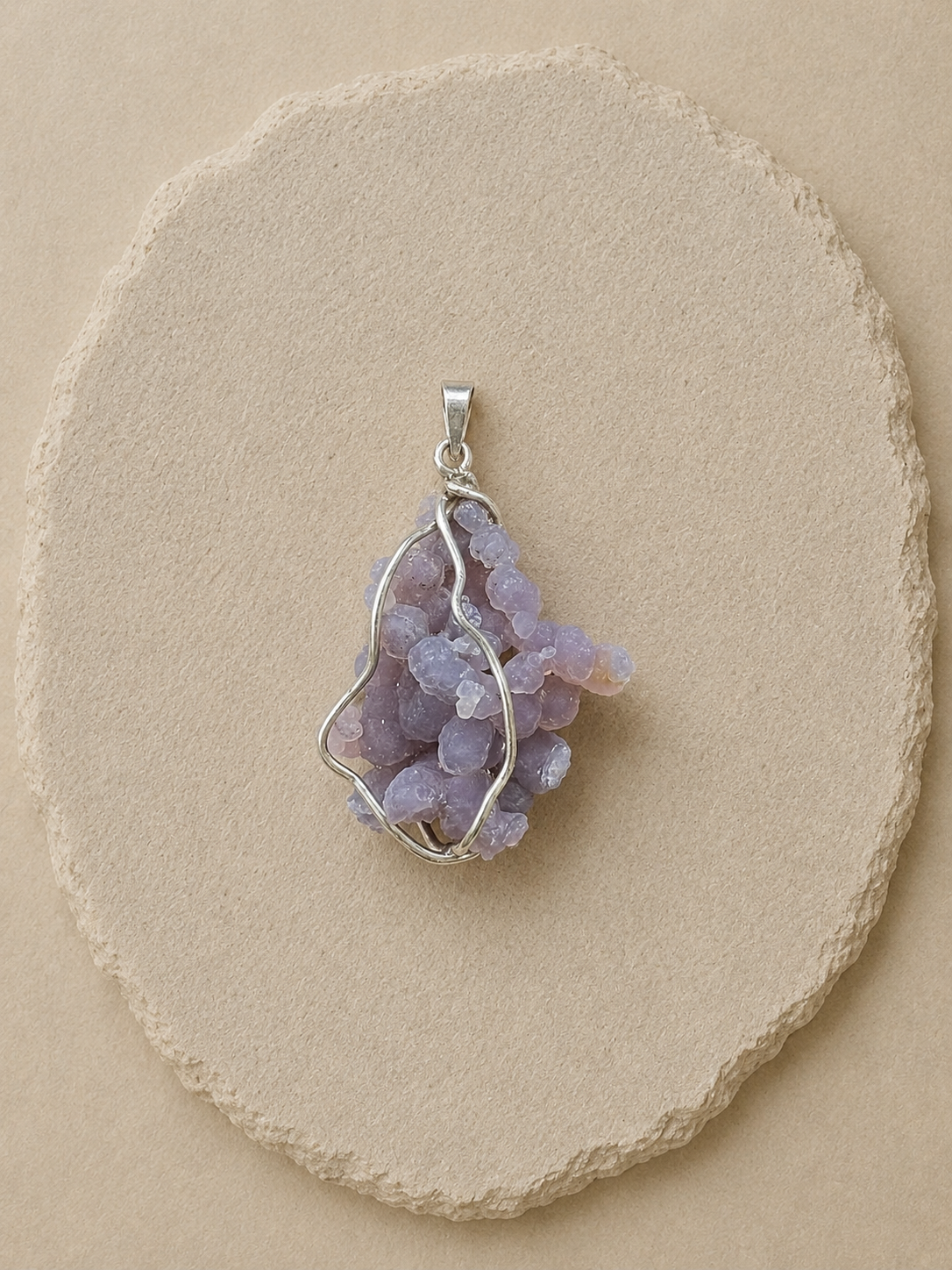 Grape Agate Pendant / Colgante de Ágata Uva