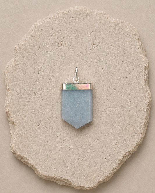 Angelite Pendant with Spiral Engraving | Pendant de Angelita con Espiral Grabado