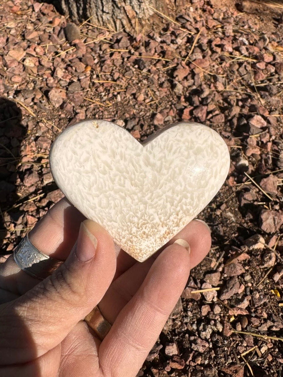 Scolecite Heart