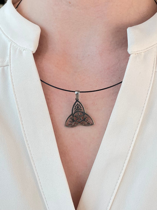 Triquetra Celta Pendant ( Stainless Steel )