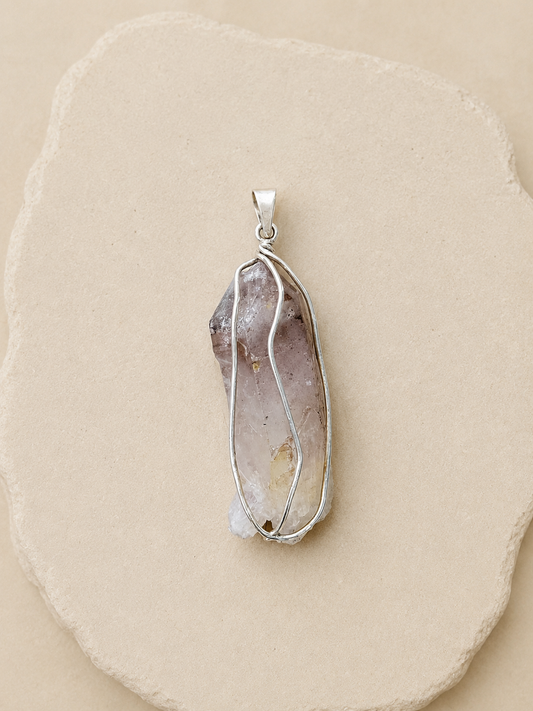 Lithium Quartz Pendant / Pendant de Cuarzo con Litio