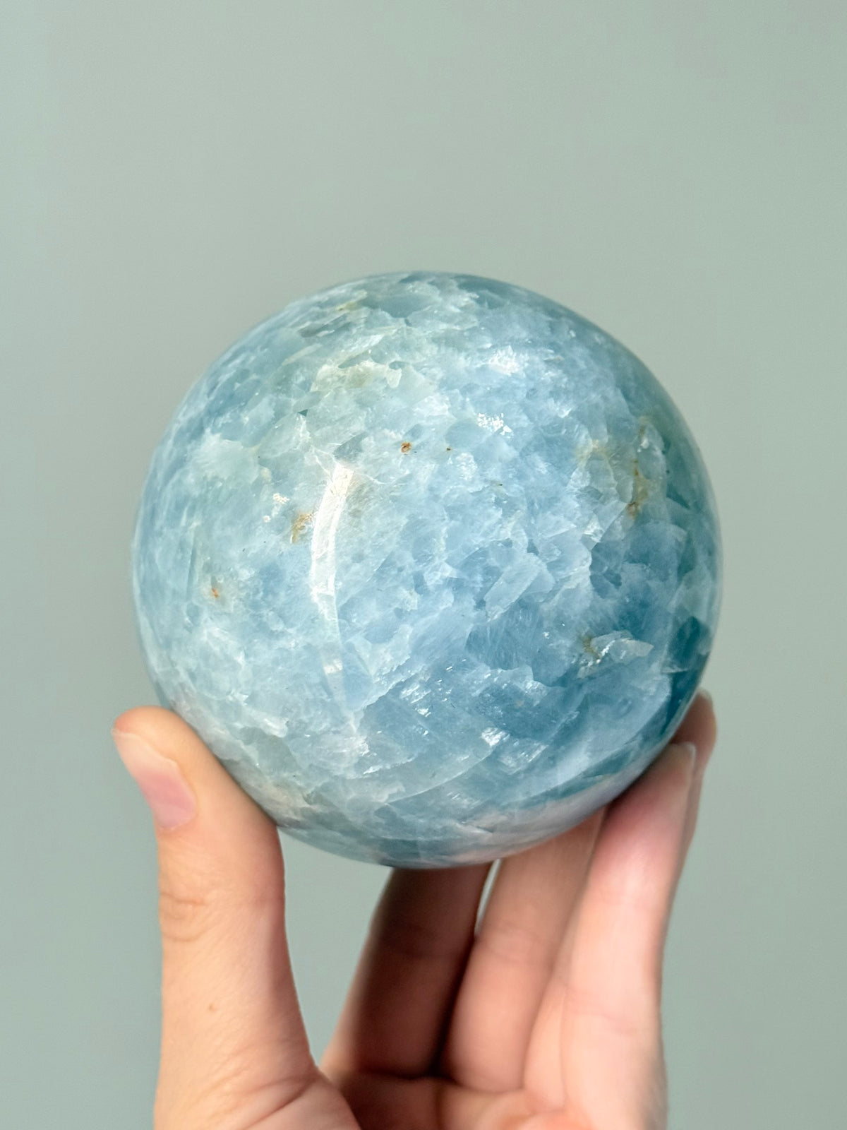 Blue Calcite Sphere / Esfera de Calcita Azul