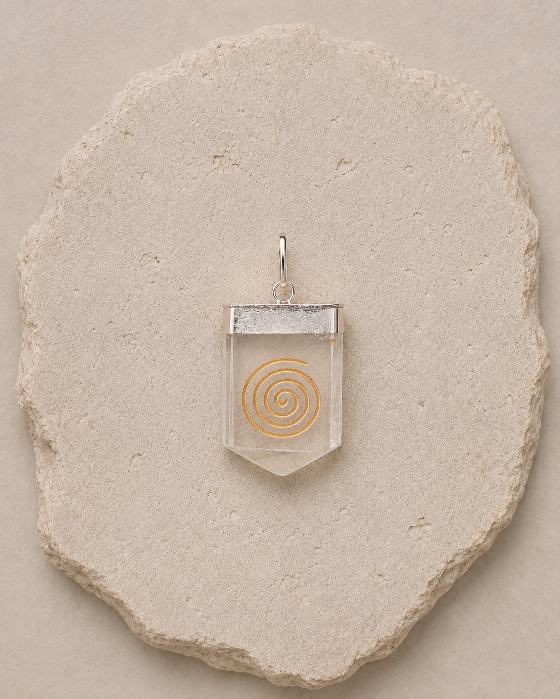Clear Quartz Pendant with Spiral Engraving | Pendant de Cuarzo Claro con Espiral Grabado