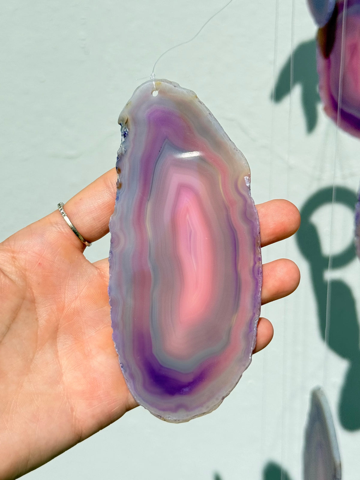 Purple Dyed Agate Wind Chime | Campana de Viento de Ágata Teñida Violeta