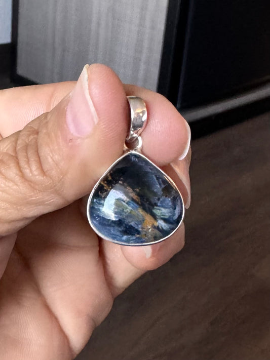 Pietersite Pendant