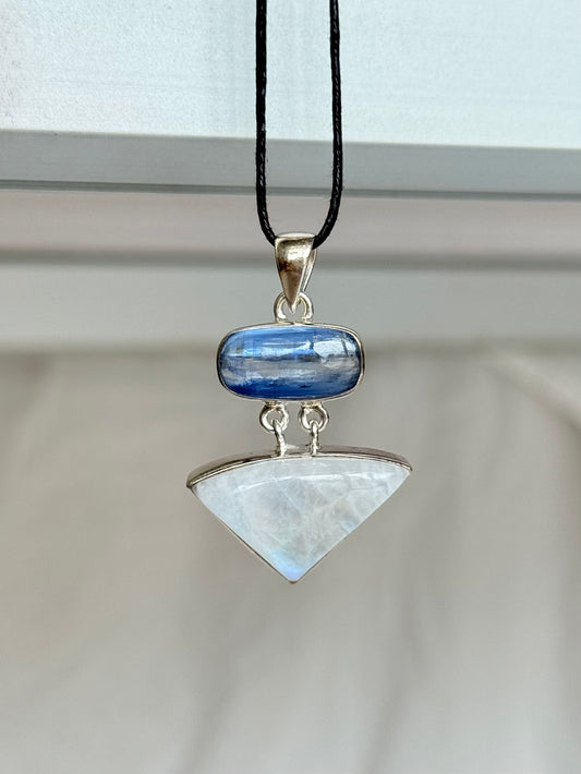 Rainbow Moonstone and Kyanite Pendant ( Silver 925 )