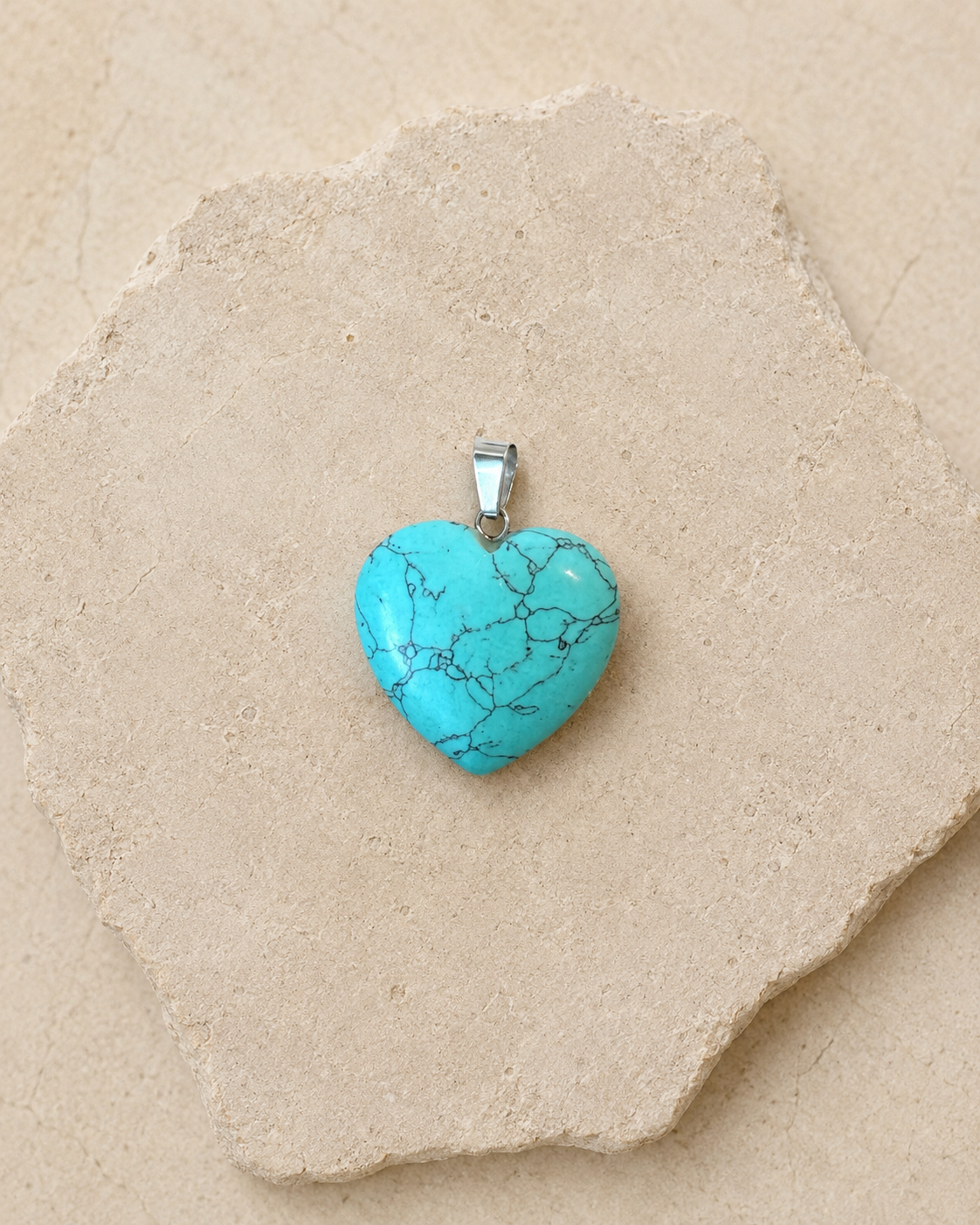 Howlite Turquoise Heart Pendant / Pendant Corazón de Howlite Turquoise